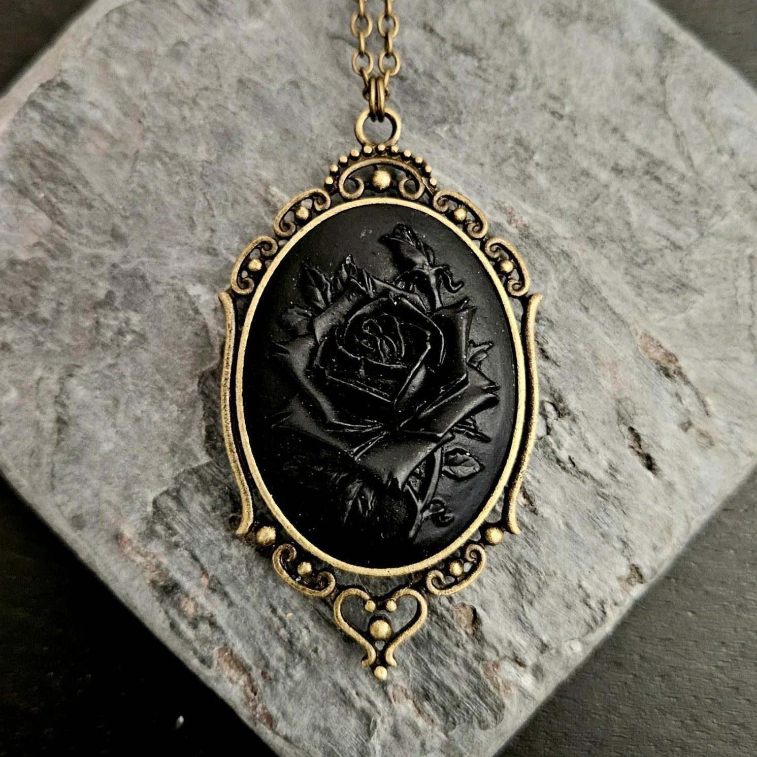 Retro and Trendy Oval Pendant  – Y2K Ethnic Fashion recenzja i cena