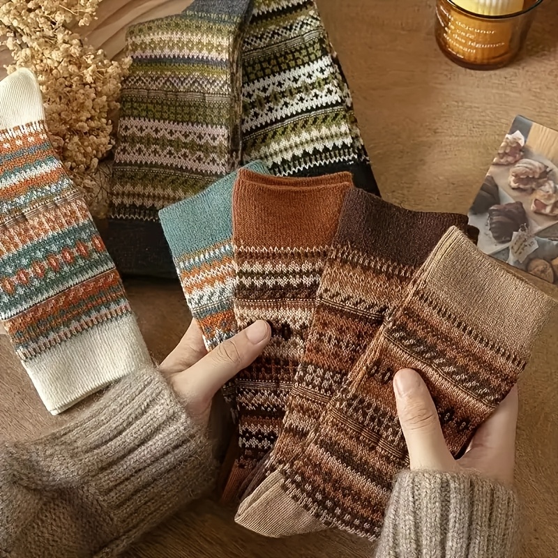 Retro 7-Color Mid-Calf Socks f – Winter Ethnic Fashion For Women recenzja i cena