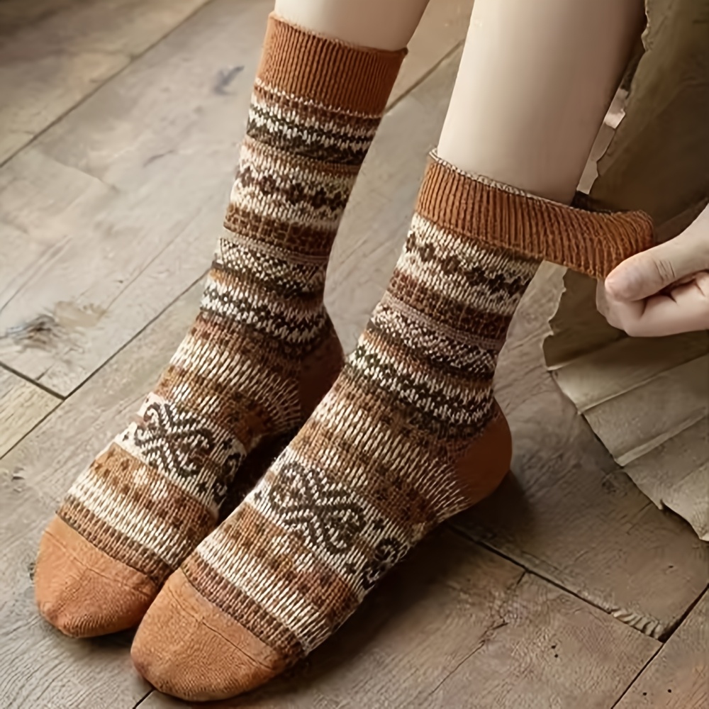 Retro 7-Color Mid-Calf Socks f – Winter Ethnic Fashion For Women recenzja i cena