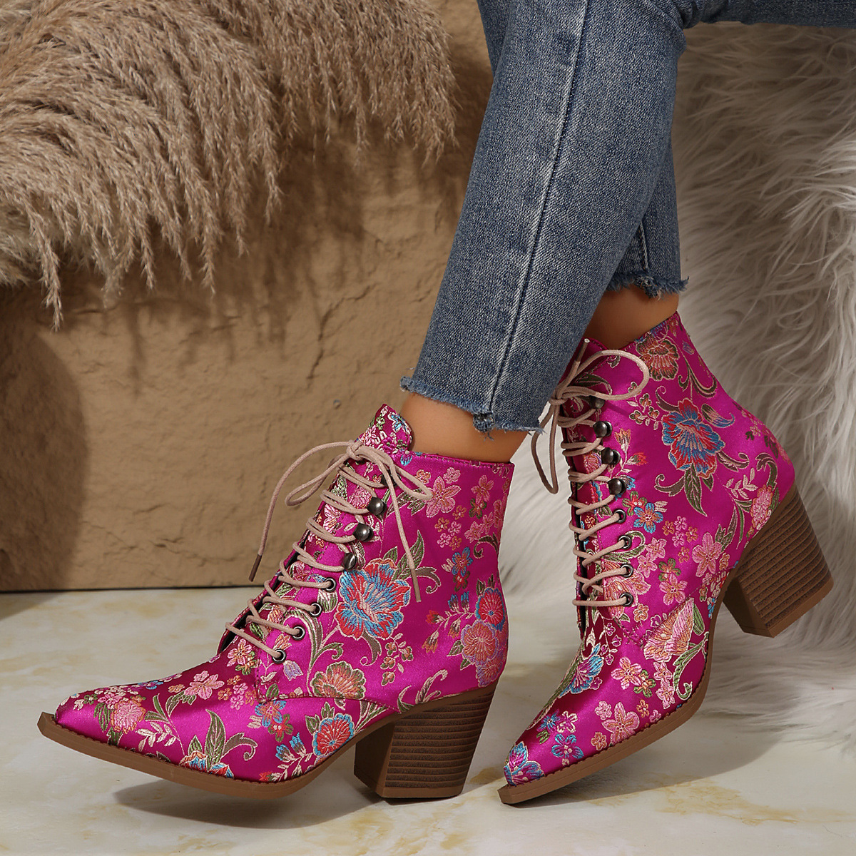 Ethnic Pointed-Toe Ankle Boots – Winter Ethnic Fashion For Women recenzja i cena
