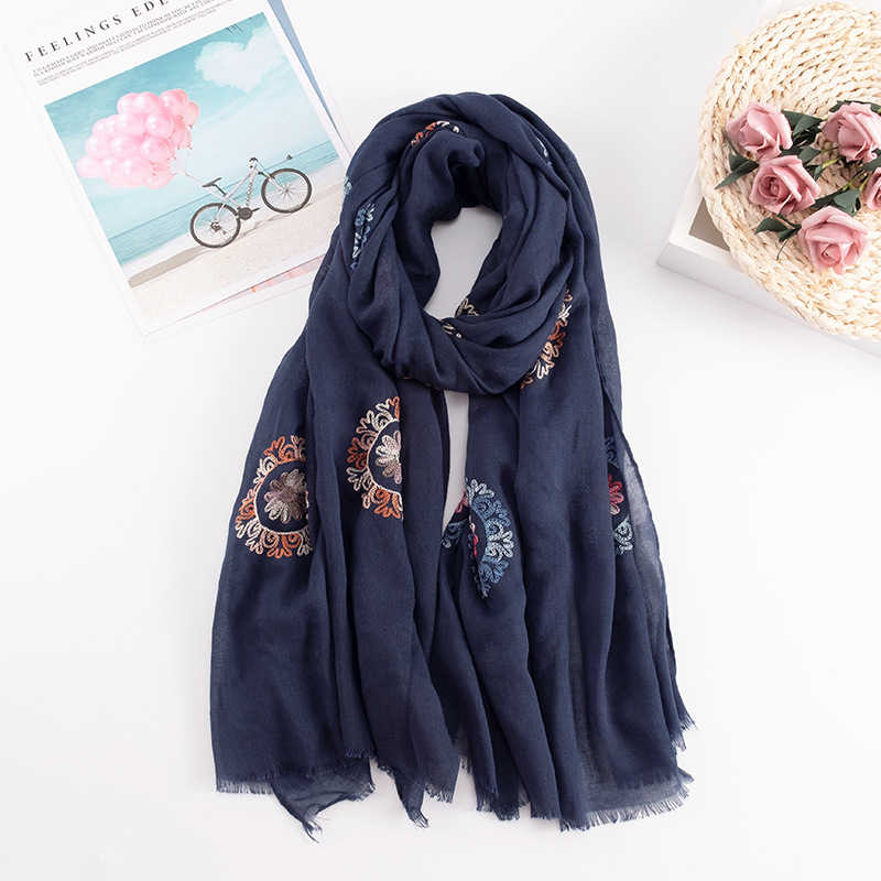 Many Colours Ethnic Embroidery – Winter Ethnic Fashion For Women recenzja i cena